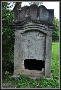 Tombstone in the Kelme cemetery. August 2009